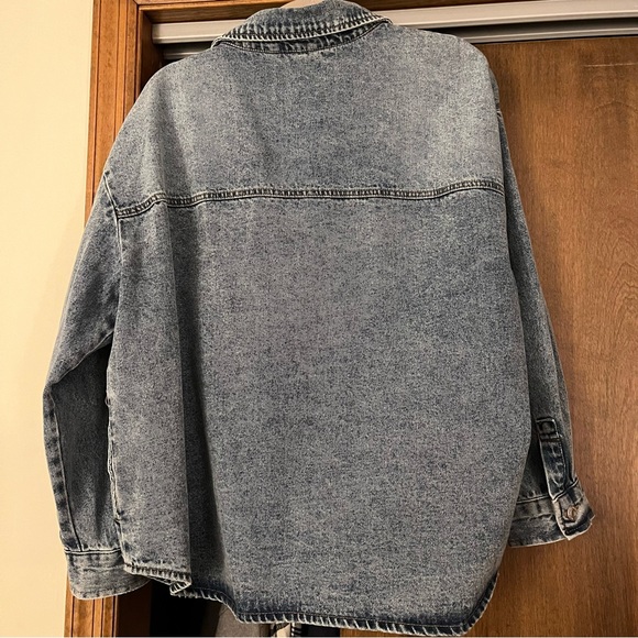 Kensie Shirt Denim Jacket with Hidden Side Pockets Acid Wash Women's XL - Picture 2 of 9